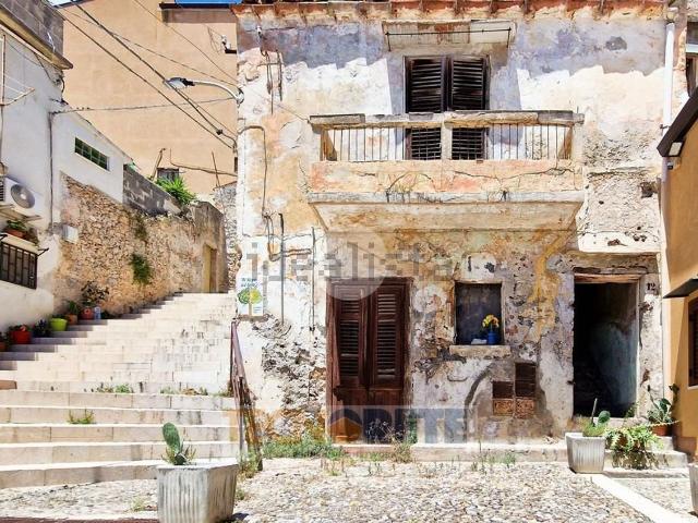 Villetta bifamiliare in vendita di 63 m² in Salita Sant&apos Antonino, 12