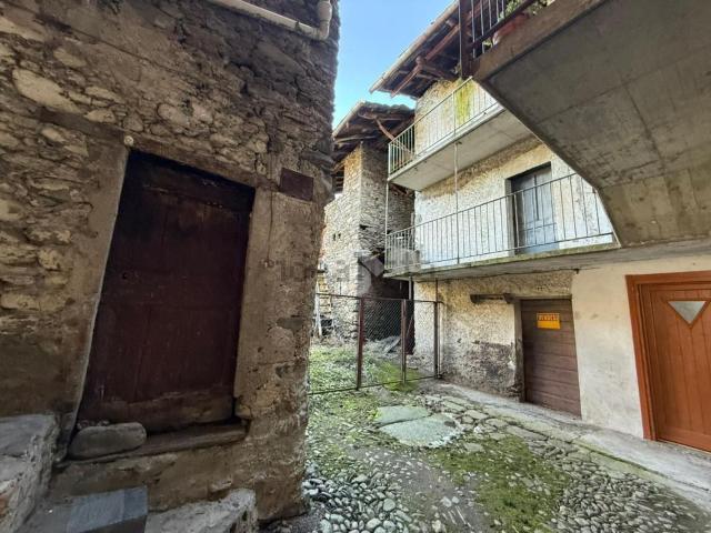 Villetta bifamiliare in vendita di 63 m² in Via Neresina