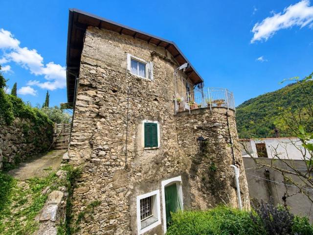 Villetta bifamiliare in vendita di 74 m² in Via Panizzara