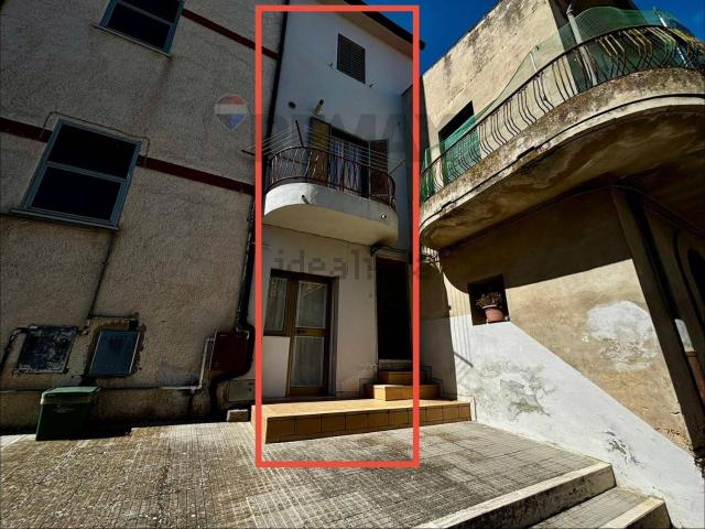 Villetta bifamiliare in vendita di 74 m² in Via 4 Novembre, 29