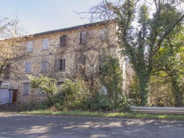 Villetta bifamiliare in vendita di 750 m²