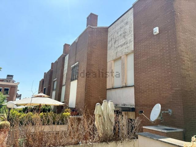 Villetta bifamiliare in vendita di 75 m² in Via Miramare