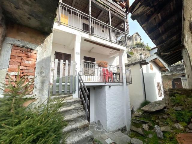 Villetta bifamiliare in vendita di 75 m² in Via Montebello, 10