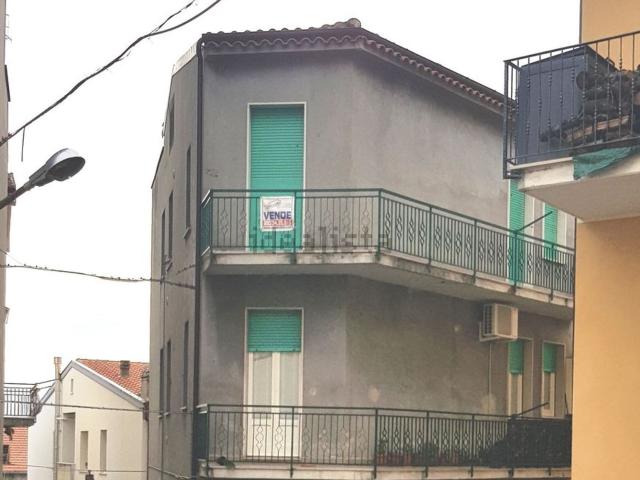 Villetta bifamiliare in vendita di 75 m² in Via Beato Matteo, 23