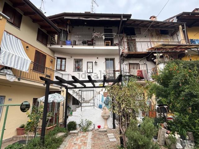 Villetta bifamiliare in vendita di 75 m² in Via Brabbia, 18