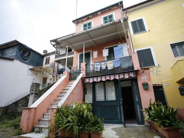 Villetta bifamiliare in vendita di 75 m² in Via Caldera