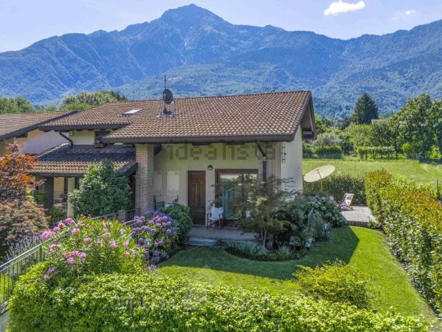 Villetta bifamiliare in vendita di 75 m² in Via Famiglia Molinari, 38