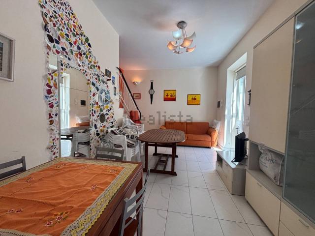 Villetta bifamiliare in vendita di 75 m² in Via Giovanni Corrao