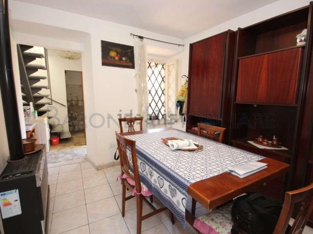 Villetta bifamiliare in vendita di 75 m² in Via Rocca