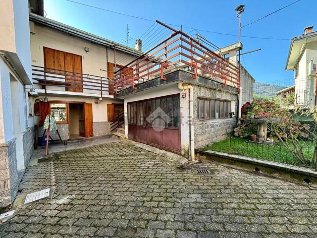 Villetta bifamiliare in vendita di 75 m² in Via Stretta, 24