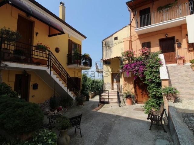 Villetta bifamiliare in vendita di 75 m² in Via San Giustino, 18