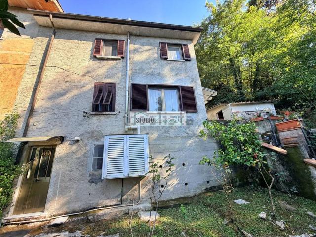 Villetta bifamiliare in vendita di 75 m² in Via Solaio
