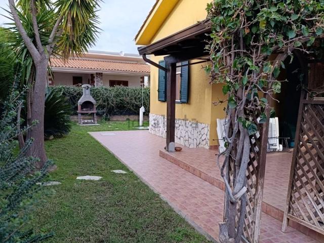 Villetta bifamiliare in vendita di 75 m² in Viale Cefalu, 7