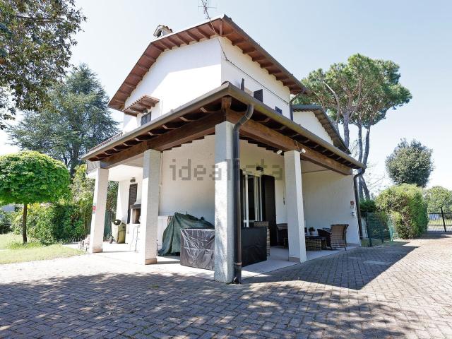 Villetta bifamiliare in vendita di 75 m² in Viale Raffaello Sanzio, 75