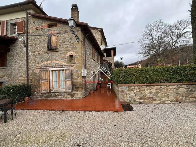 Villetta bifamiliare in vendita di 77 m² in Via Castiglionese