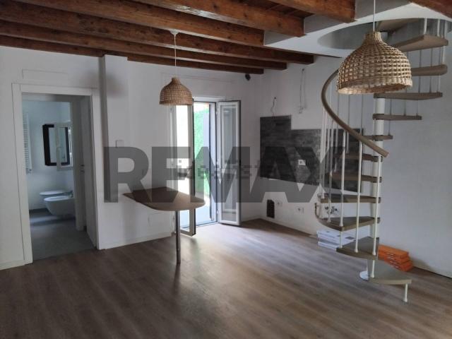 Villetta bifamiliare in vendita di 77 m² in Via Gian Battista Torti, 22