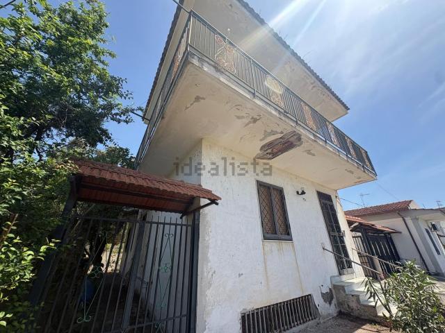Villetta bifamiliare in vendita di 77 m² in Via Torretta Fiorillo