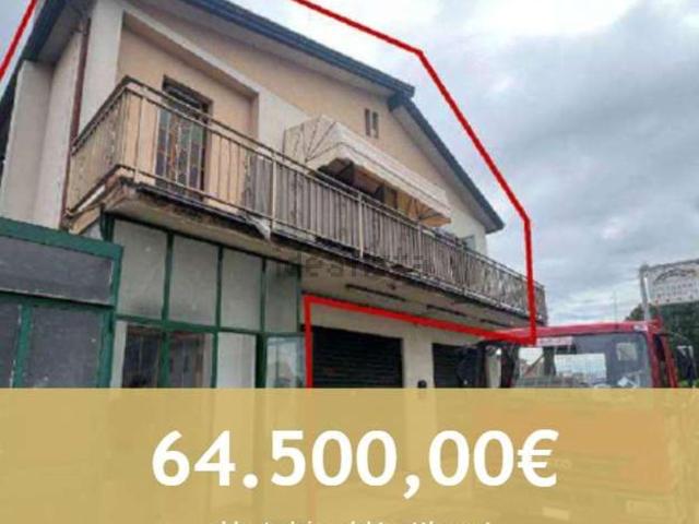 Villetta bifamiliare in vendita di 78 m² in Via Noventana