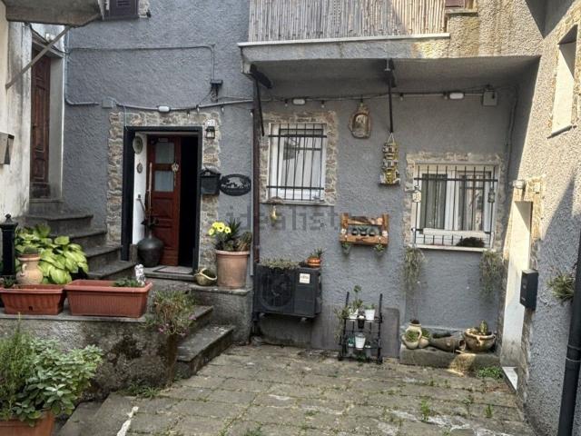 Villetta bifamiliare in vendita di 79 m² in Via della Libertà, 28