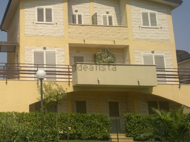 Villetta bifamiliare in vendita di 70 m² in Contrada Casa Bianca, 17