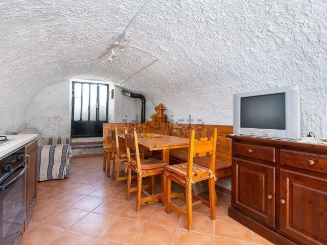 Villetta bifamiliare in vendita di 70 m² in Frazione ghisola