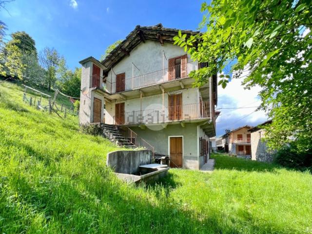 Villetta bifamiliare in vendita di 70 m² in Strada Fontana Sistina, 153