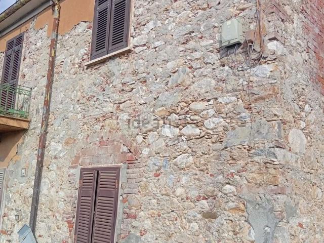 Villetta bifamiliare in vendita di 70 m² in Via Antica Massa, 25