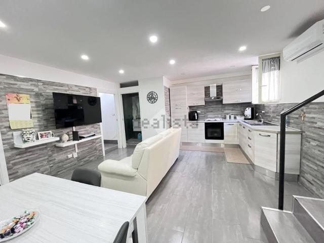 Villetta bifamiliare in vendita di 70 m² in Via Canesca, 43