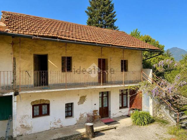 Villetta bifamiliare in vendita di 70 m² in Via Cresto