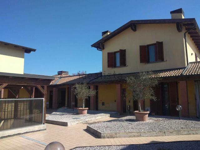 Villetta bifamiliare in vendita di 70 m² in Via Don B. Delchini, 25