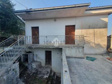 Villetta bifamiliare in vendita di 70 m² in Via Foreste, 1