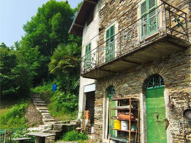 Villetta bifamiliare in vendita di 70 m² in Via Intragna, 9