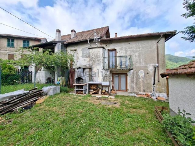 Villetta bifamiliare in vendita di 70 m² in Via Semino Bastia, 35
