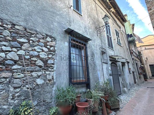 Villetta bifamiliare in vendita di 70 m² in Via Toracco