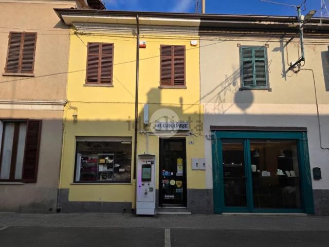 Villetta bifamiliare in vendita di 71 m² in Via Carlo Alberto, 3