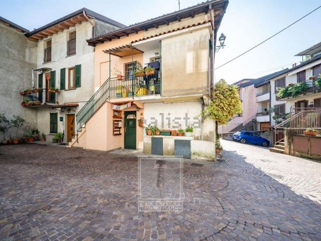 Villetta bifamiliare in vendita di 71 m² in Via Promessi Sposi