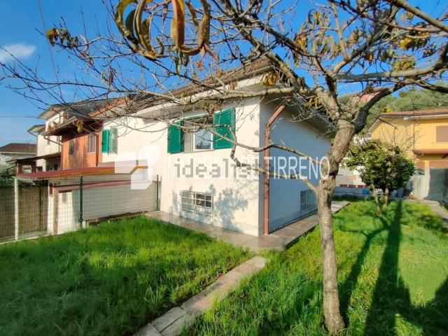 Villetta bifamiliare in vendita di 72 m² in Via Candia, 14