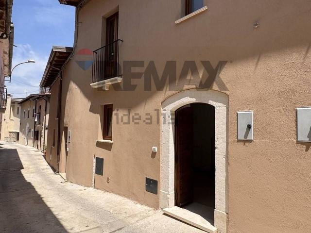 Villetta bifamiliare in vendita di 73 m² in Via Centrale, 21