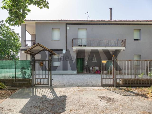 Villetta bifamiliare in vendita di 84 m² in Contrada Vallerio, 9