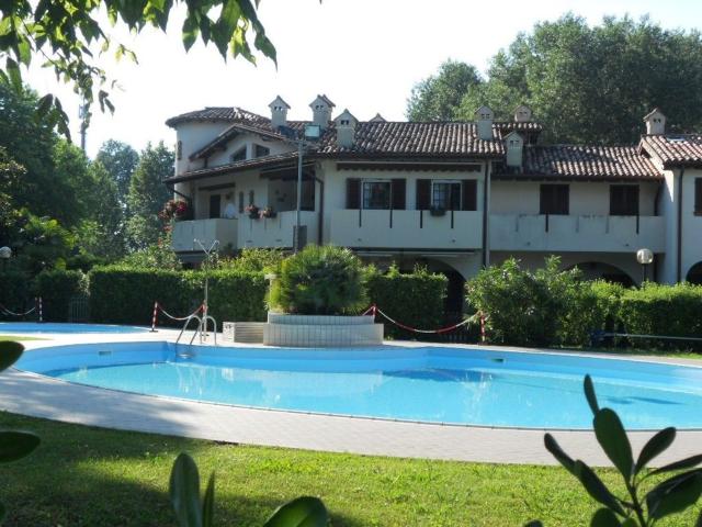 Villetta bifamiliare in vendita di 84 m² in Via Burano