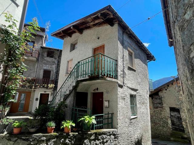 Villetta bifamiliare in vendita di 84 m² in Via Unione