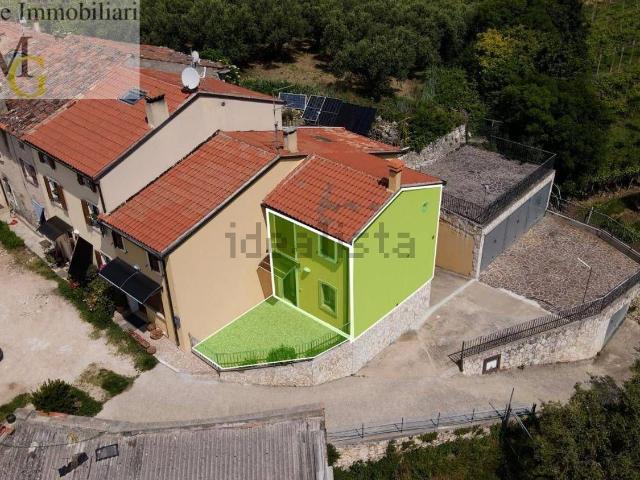Villetta bifamiliare in vendita di 85 m² in Contrada Dino