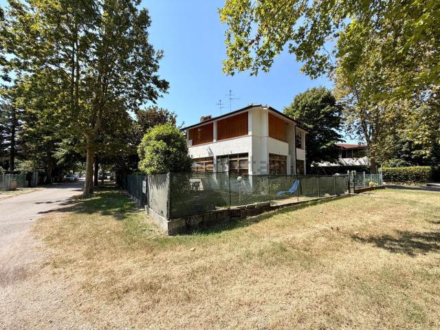 Villetta bifamiliare in vendita di 85 m² in Via Mizar