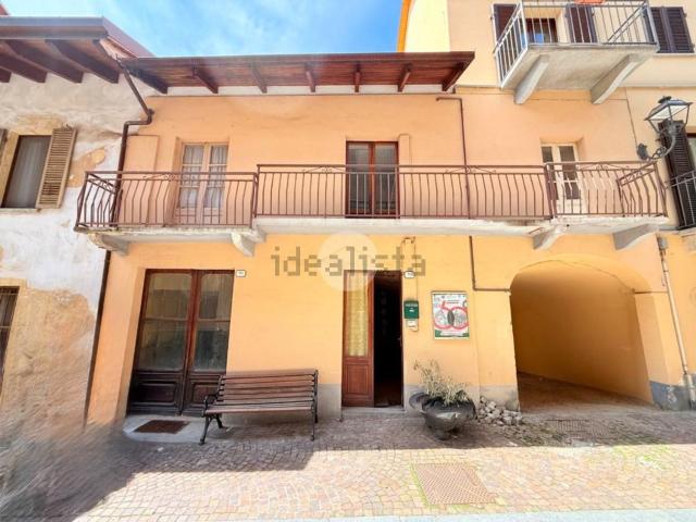 Villetta bifamiliare in vendita di 85 m² in Via Camillo Benso Conte di Cavour