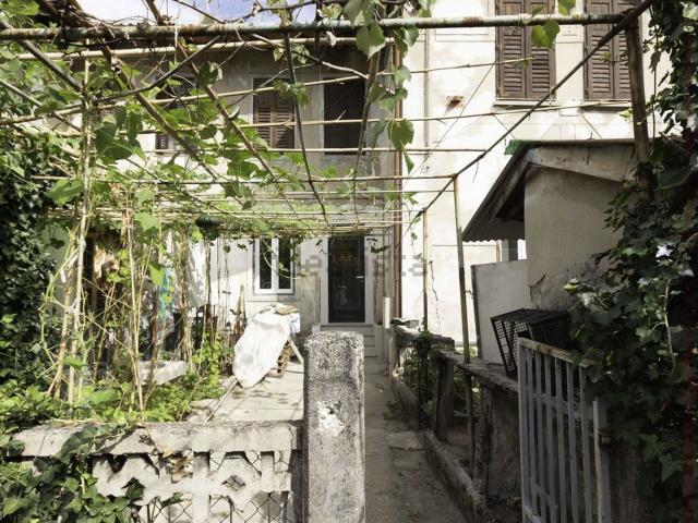 Villetta bifamiliare in vendita di 85 m² in Via Domenico Rossetti