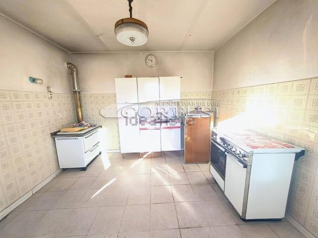 Villetta bifamiliare in vendita di 85 m² in Via Jacopone da Todi, 50