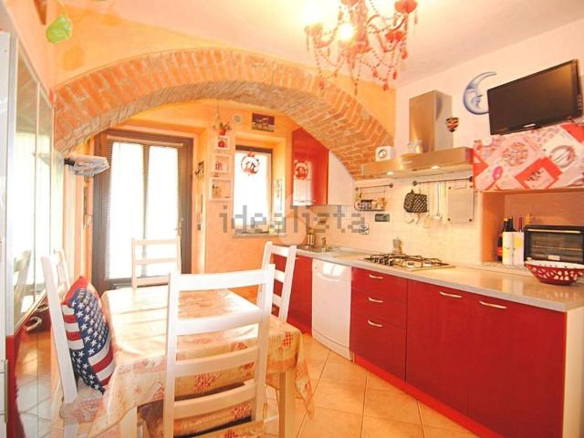 Villetta bifamiliare in vendita di 85 m² in Via Roma, 42