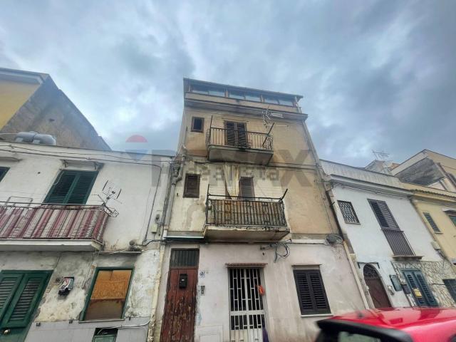 Villetta bifamiliare in vendita di 85 m² in Via Umberto Maddalena, 68