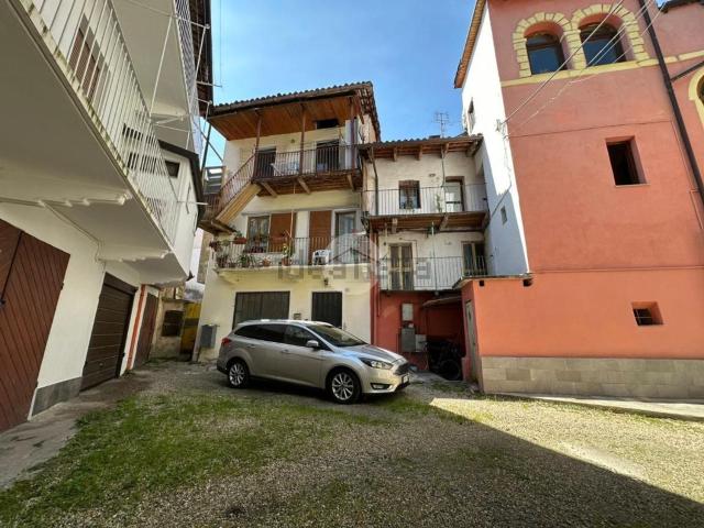 Villetta bifamiliare in vendita di 86 m² in Piazza Martiri della Libertà, 32