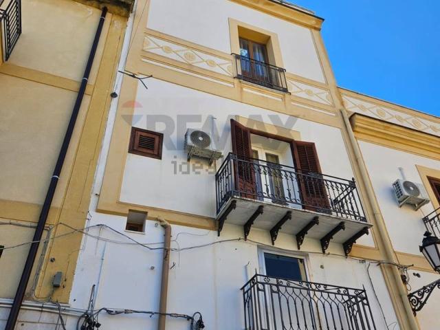 Villetta bifamiliare in vendita di 88 m² in Piazza Vittorio Emanuele III, 8